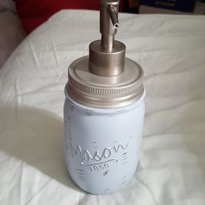Mason jar pump bottle